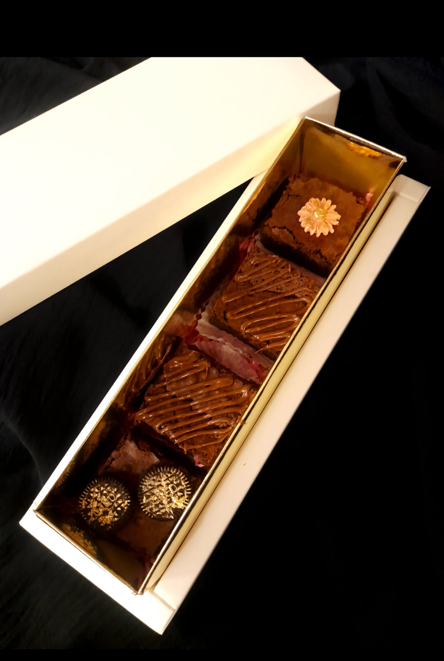 LUXURY SWEET BOX